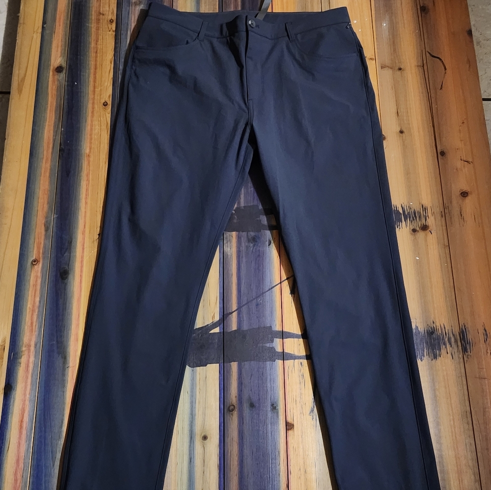 vuori men pants Sz36